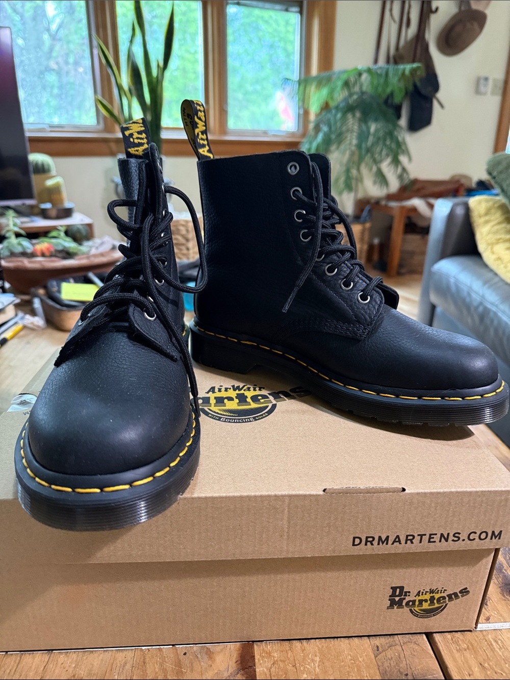 NIB Dr. Martens 1460 Pascal Black Ambassador Boots Men 7 Women 8 EU  39